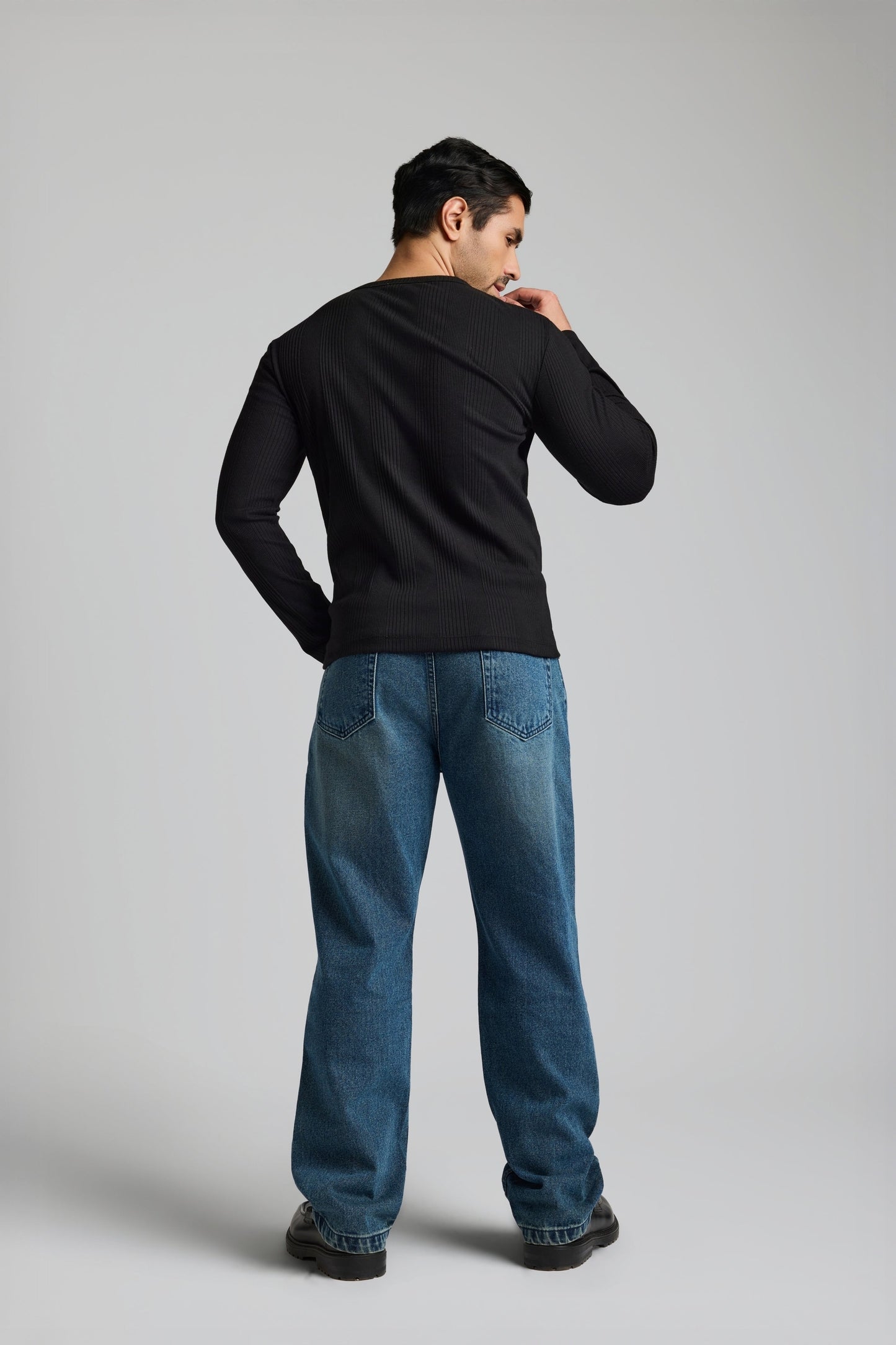 MID - BLUE STRAIGHT FIT JEANS