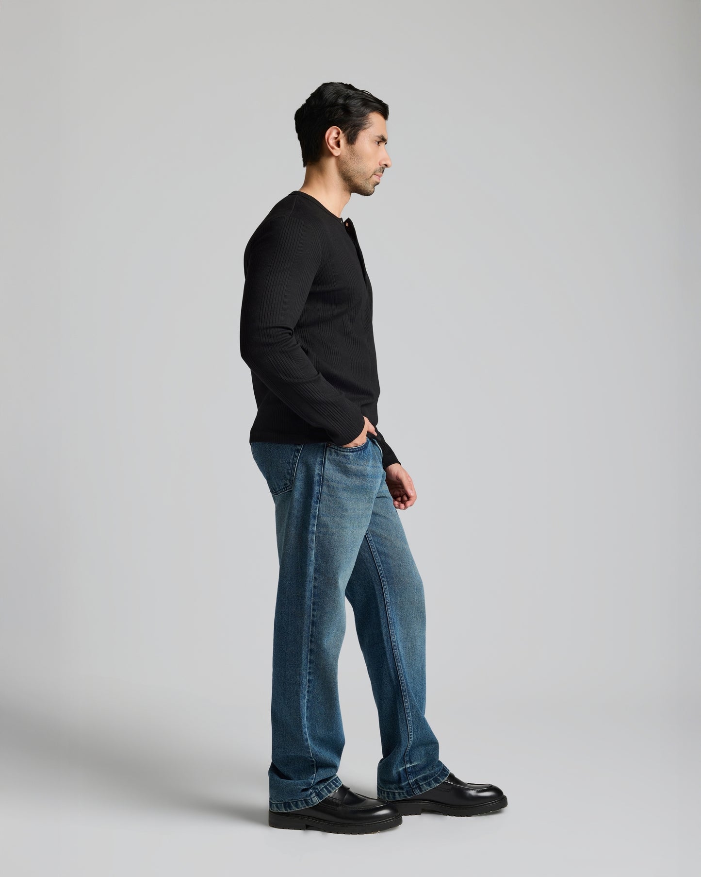 MID - BLUE STRAIGHT FIT JEANS
