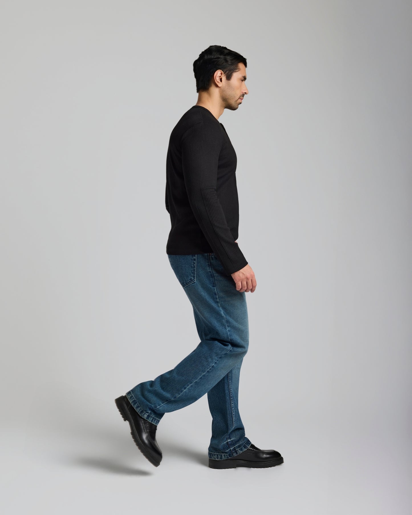 MID - BLUE STRAIGHT FIT JEANS