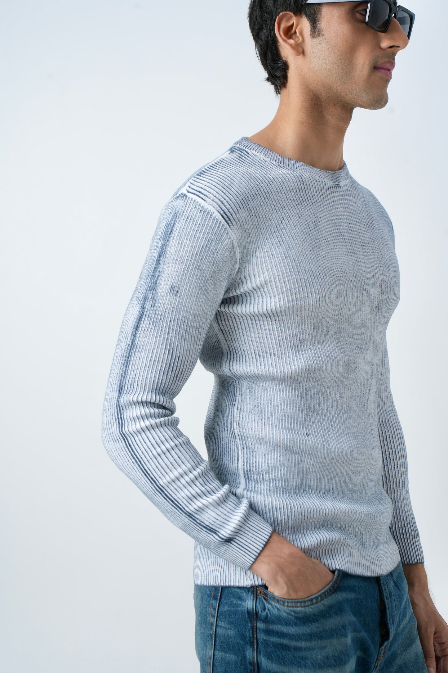 WHITE WASHED RIBBED SWEATSHIRT